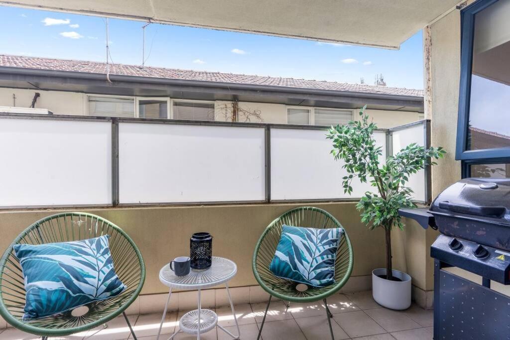 Cozy 1 Bedder In St Kilda With Balcony Appartement Melbourne Buitenkant foto