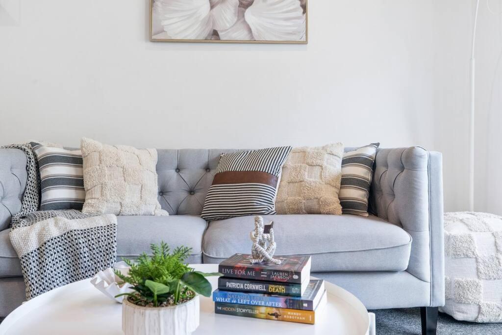 Cozy 1 Bedder In St Kilda With Balcony Appartement Melbourne Buitenkant foto