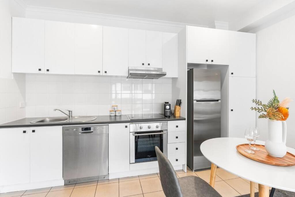 Cozy 1 Bedder In St Kilda With Balcony Appartement Melbourne Buitenkant foto
