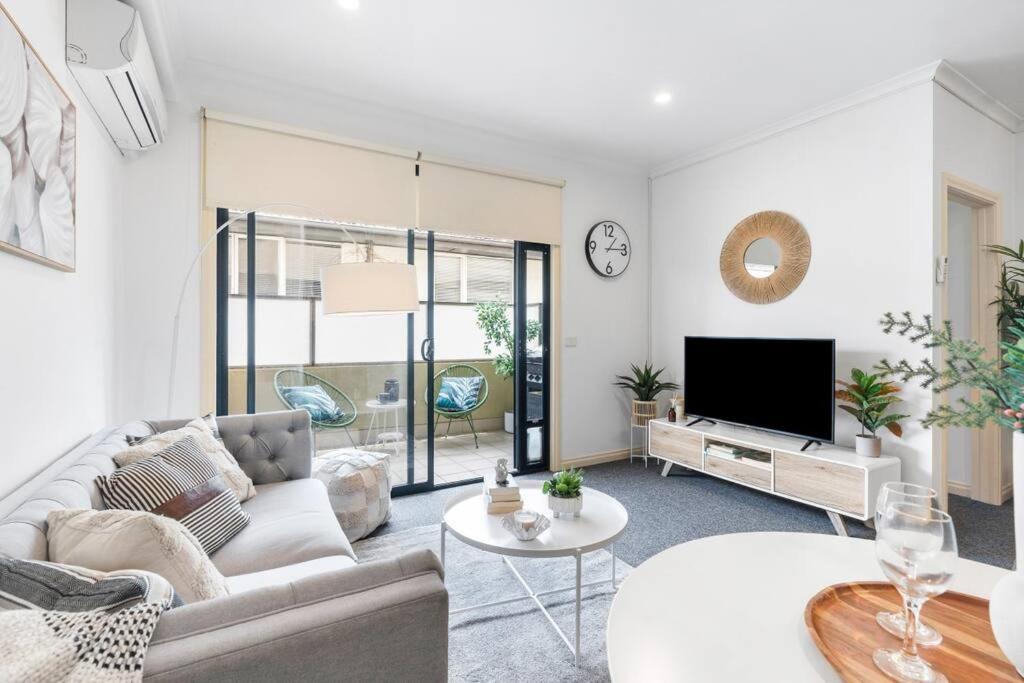 Cozy 1 Bedder In St Kilda With Balcony Appartement Melbourne Buitenkant foto